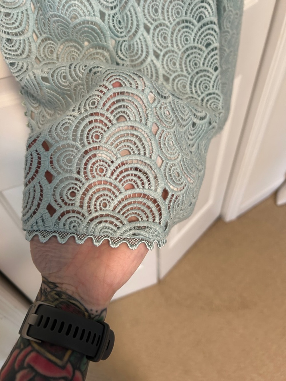 Reiss Pale Green Scalloped Lace Dress Set - Picture 4 of 8